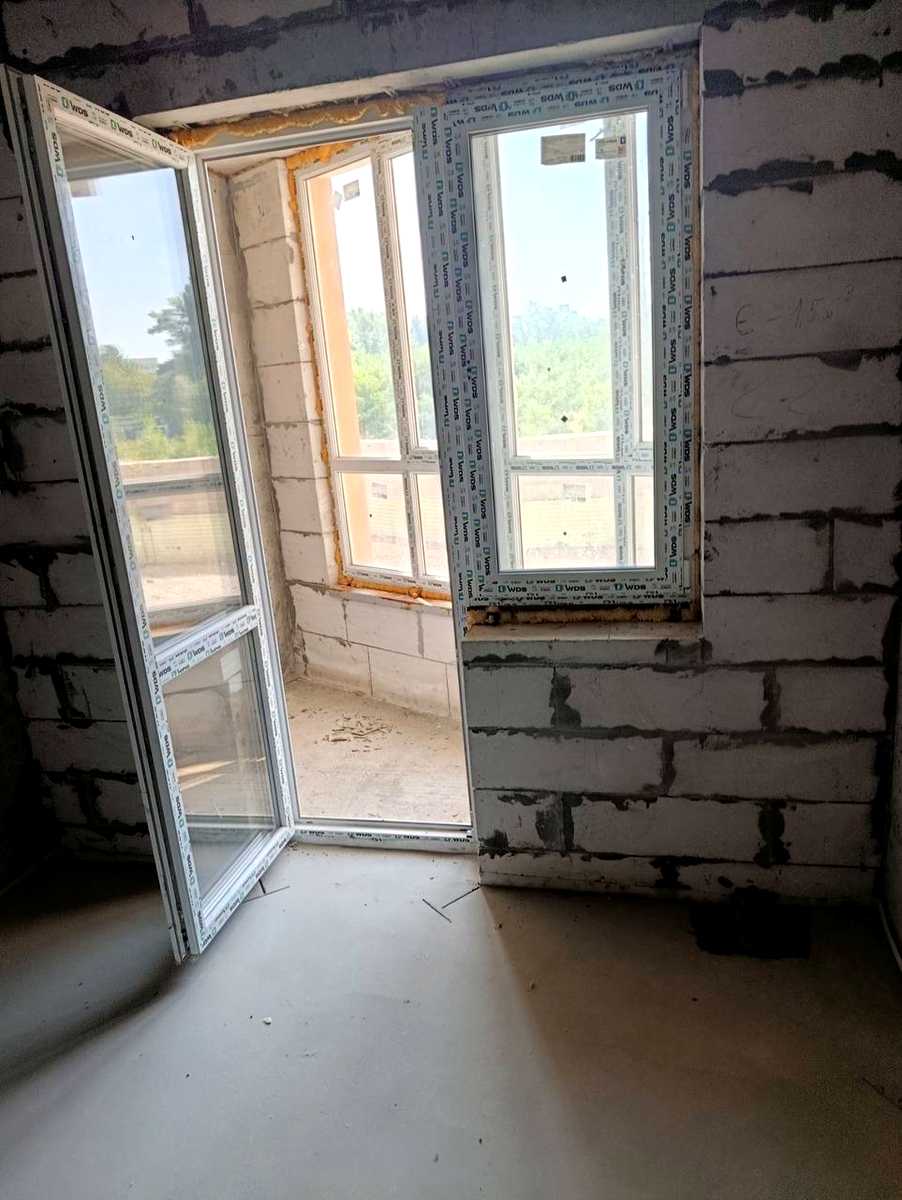 1875775946241376