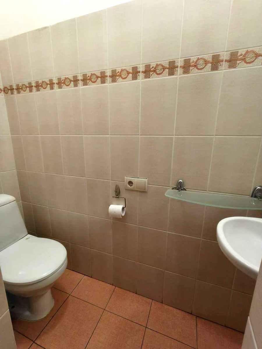 1875776654009590