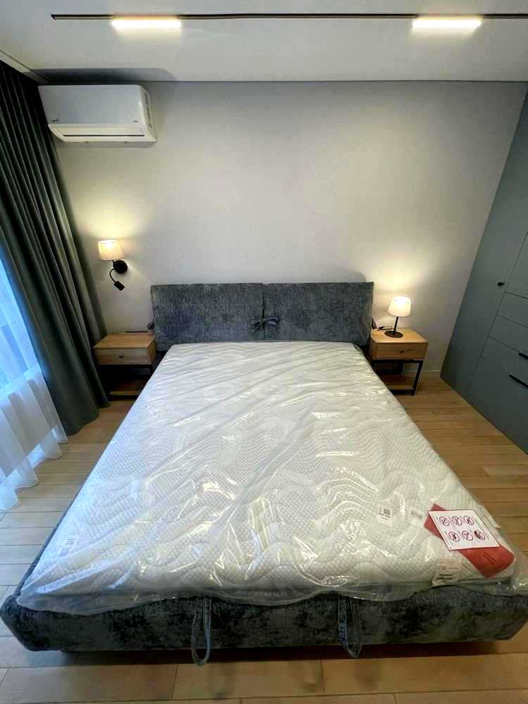 1875778799790472