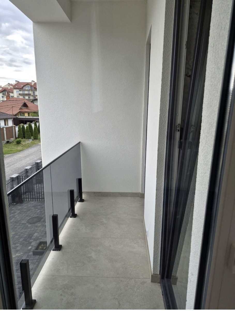 1875779612855457