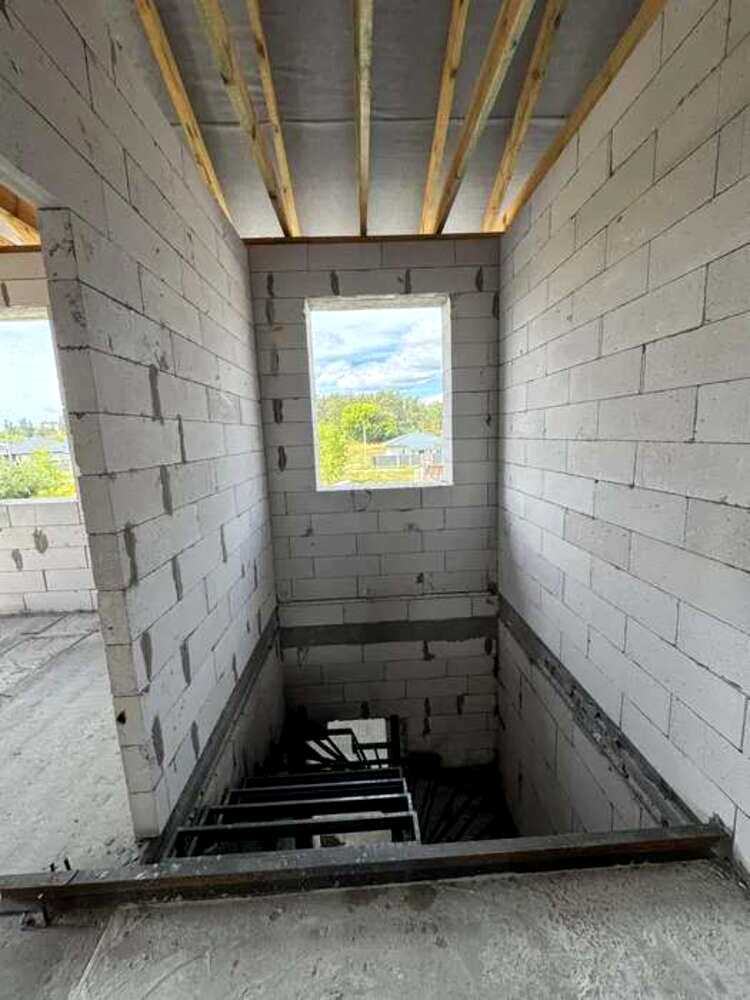 1875795573619696