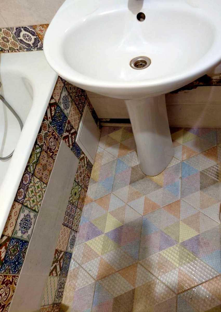1875796170706053