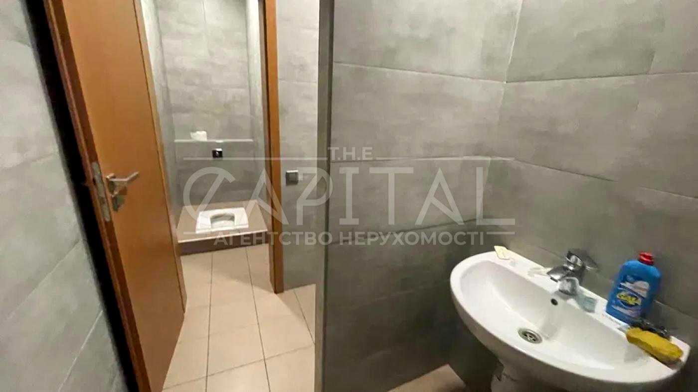 1875821272783192