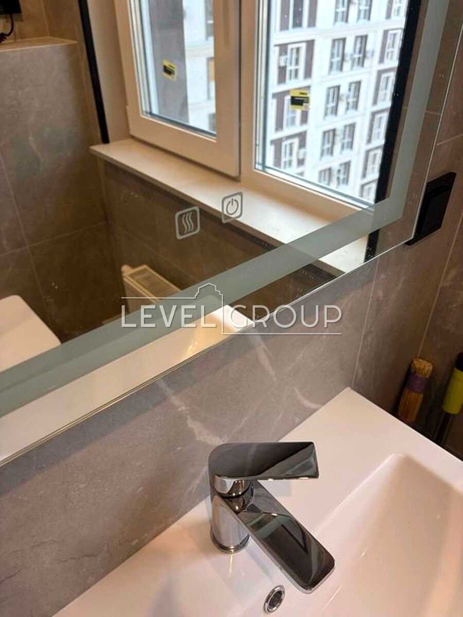 1875825528041717