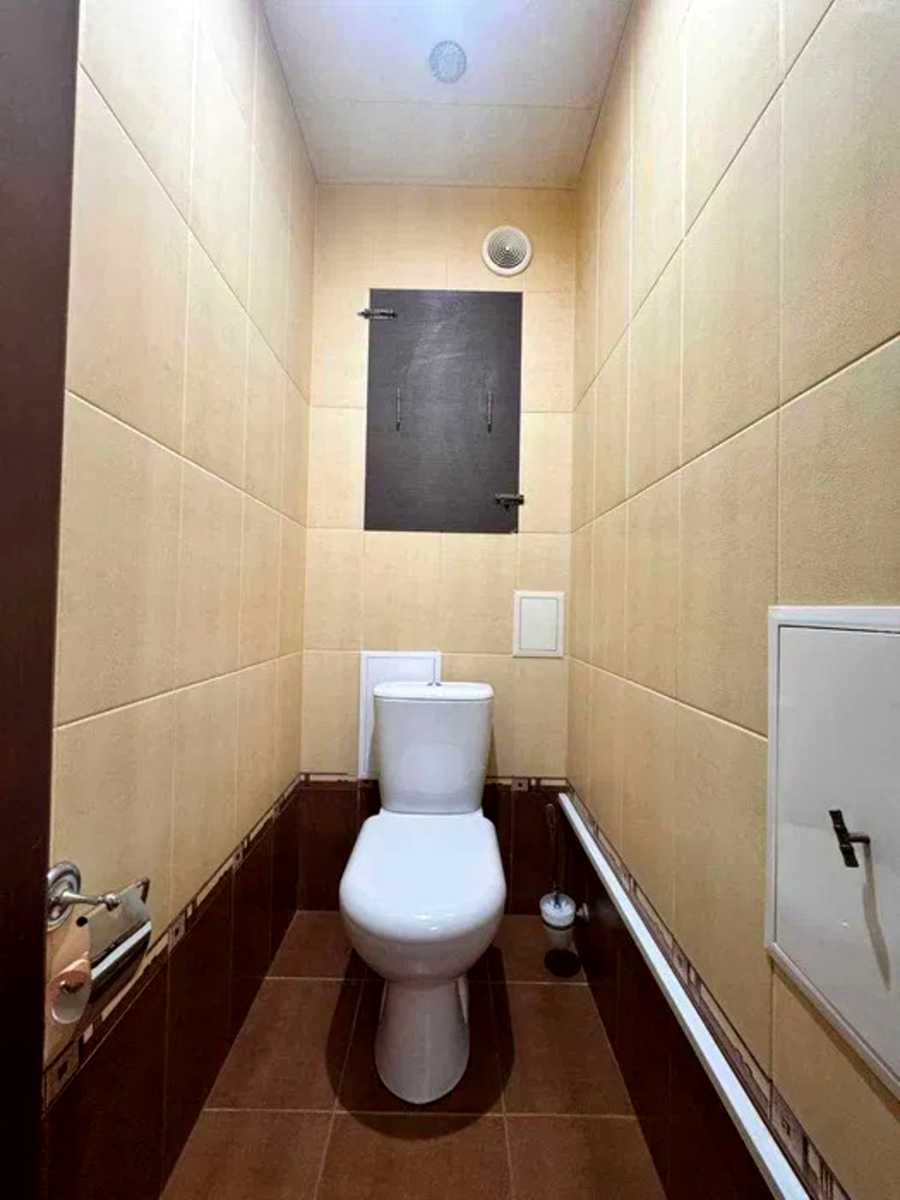 1875838589242844