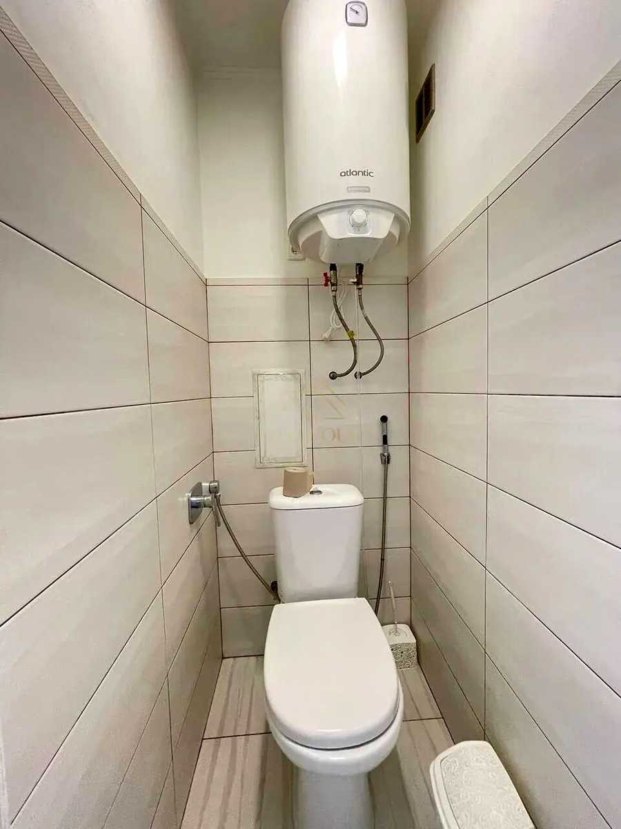 1875839982196560