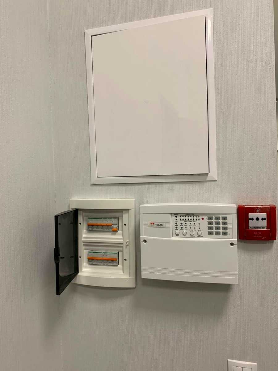 1875840115761536