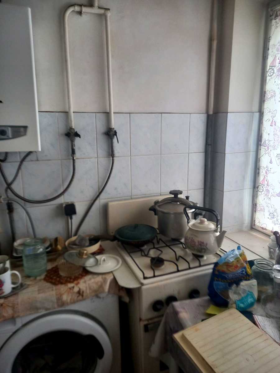 1875841831475592