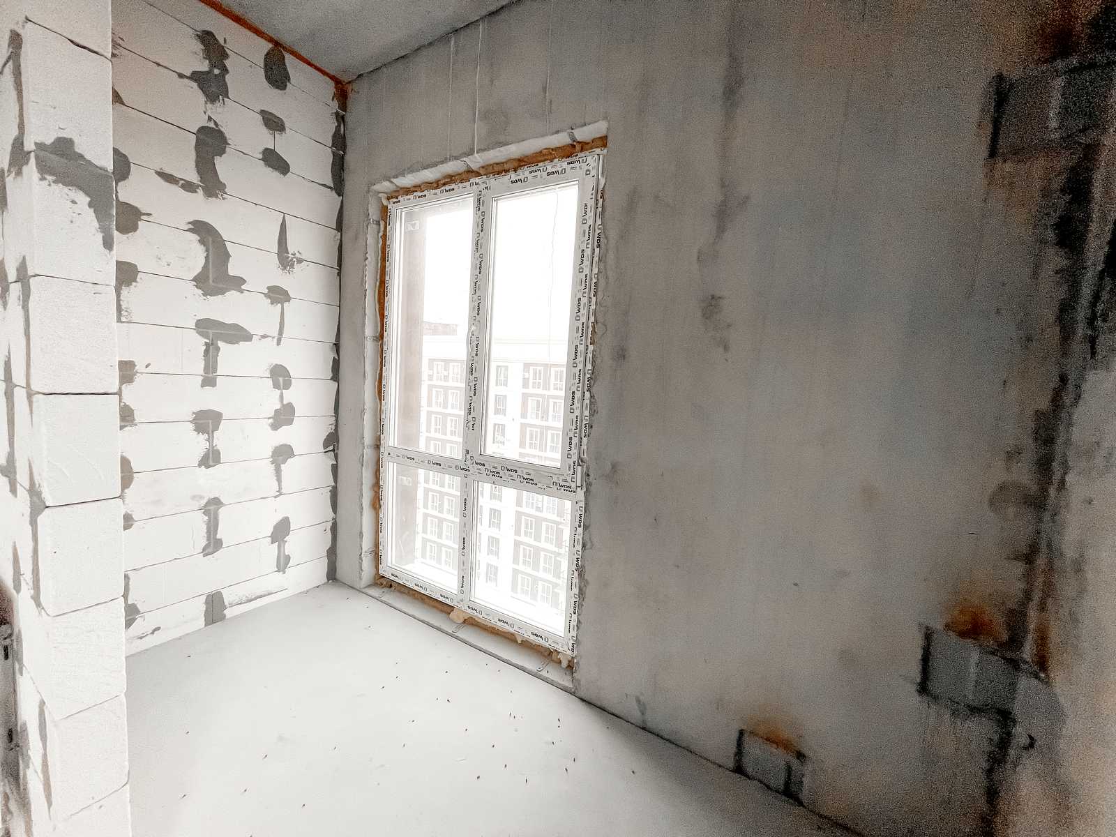 1875842683805757