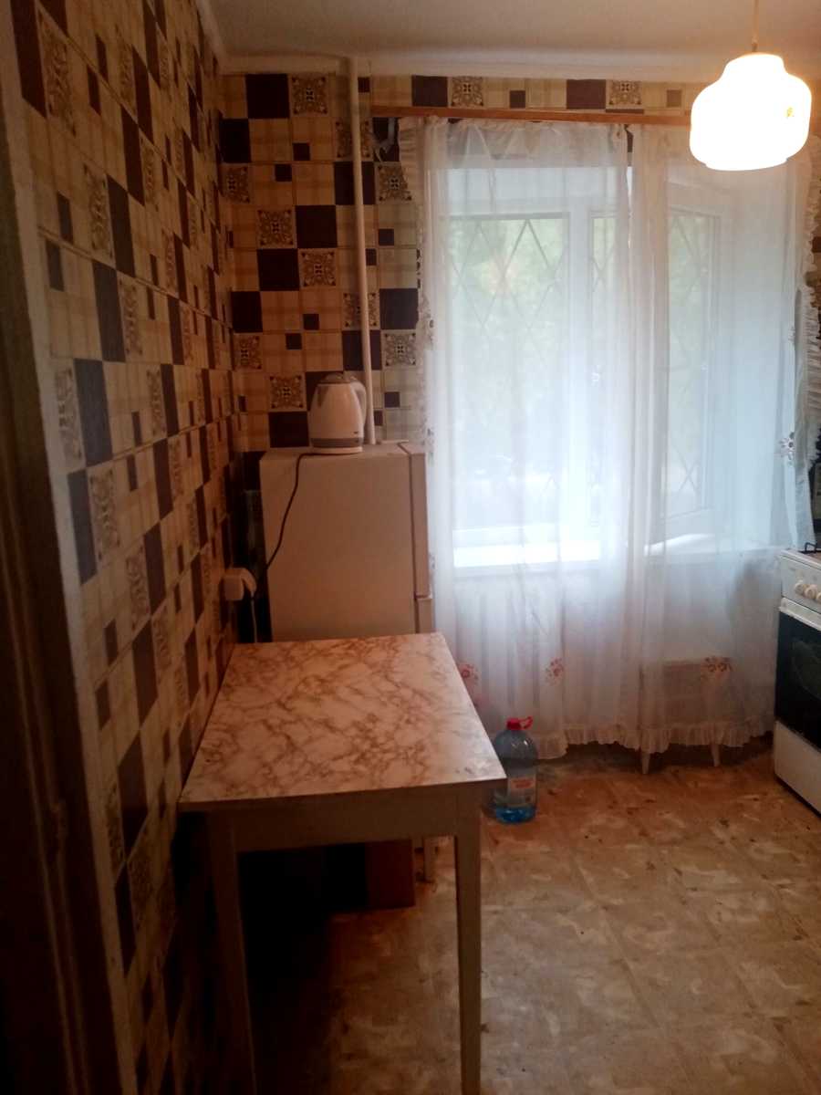 1875843086002109
