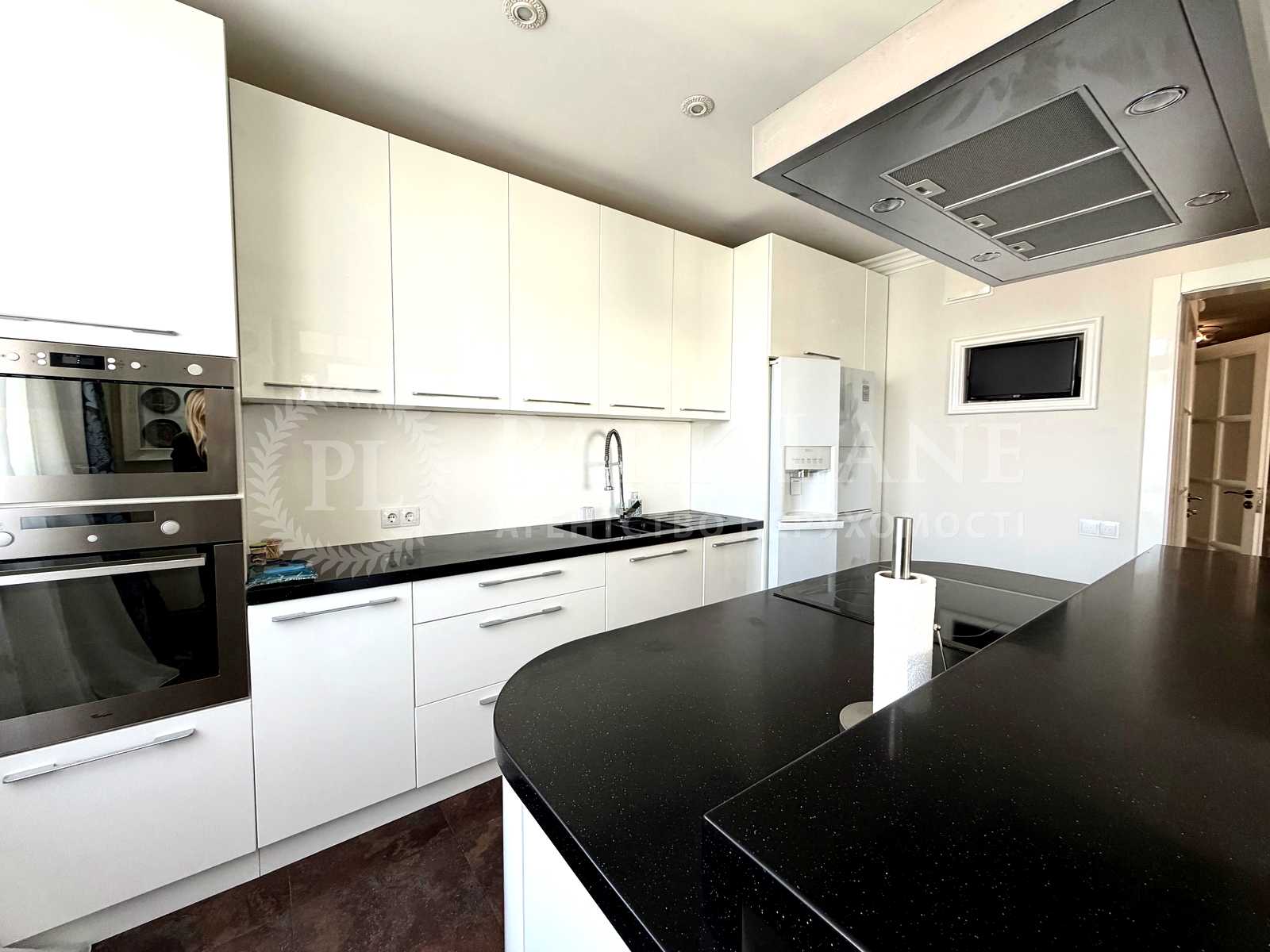 1875844102800446