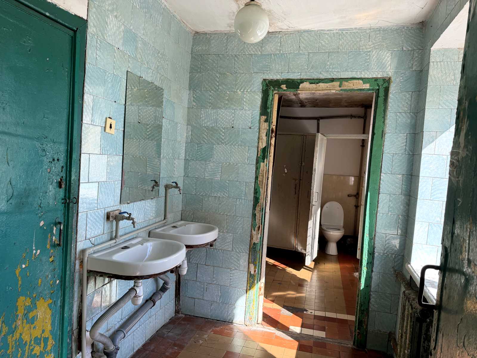 1875844521690965