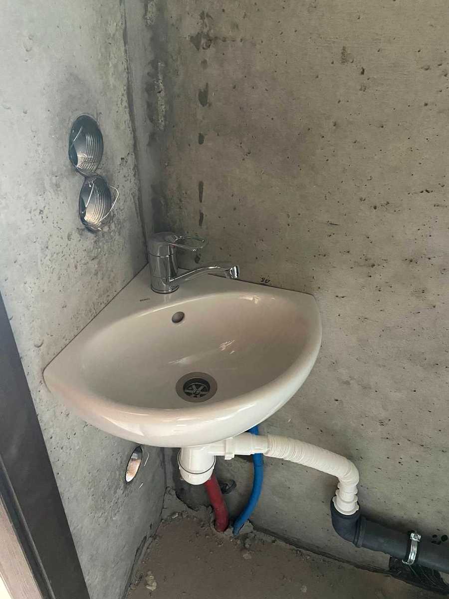 1875844623930797