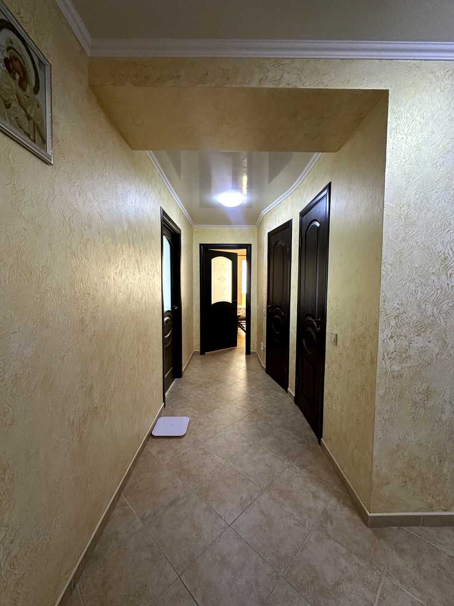 1875845141035046