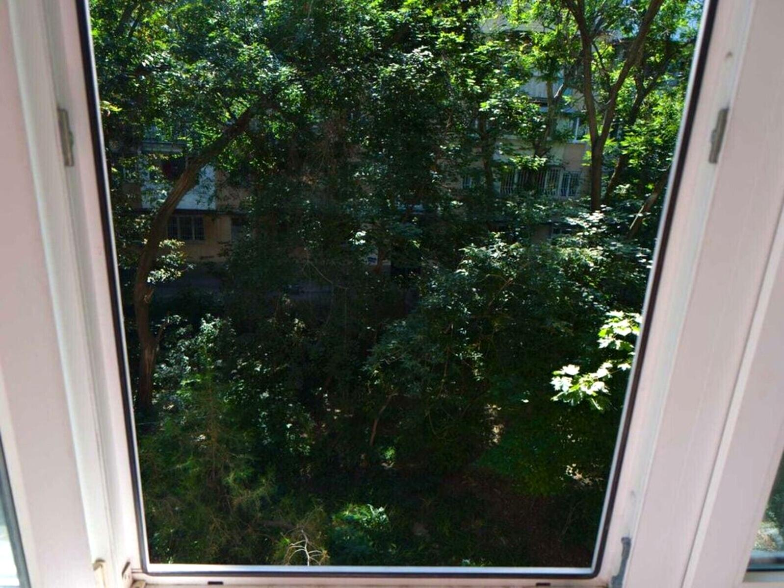 1875845259375988