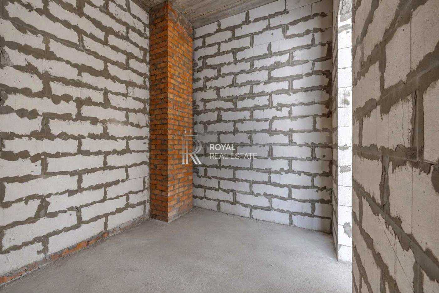 1875845349616838