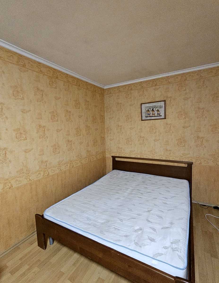 1875845351319945