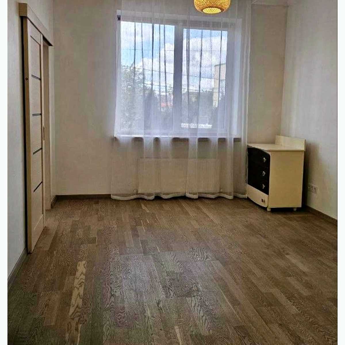 1875846601504130