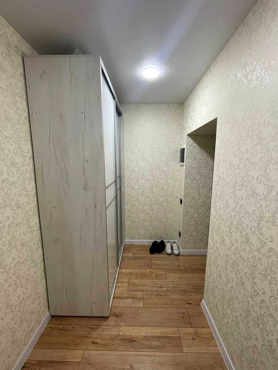 1875846603874717