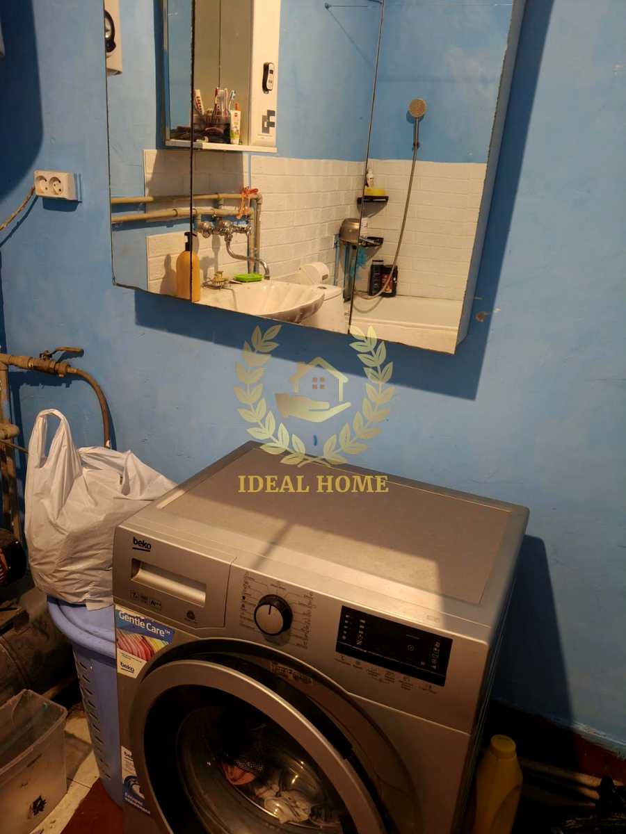 1875847385821463