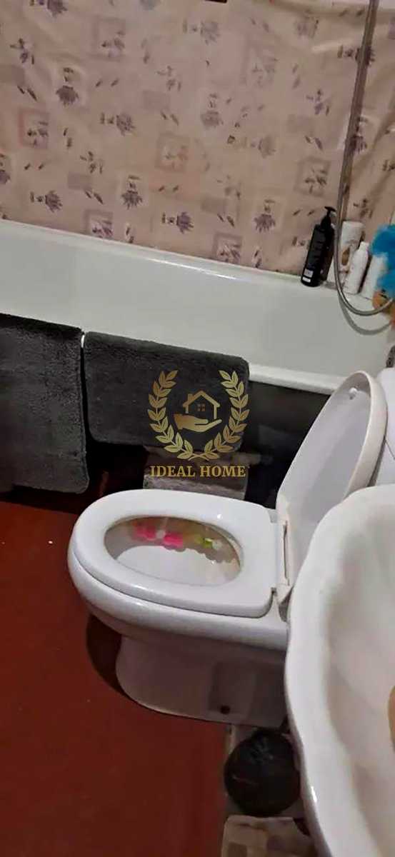 1875847385946831