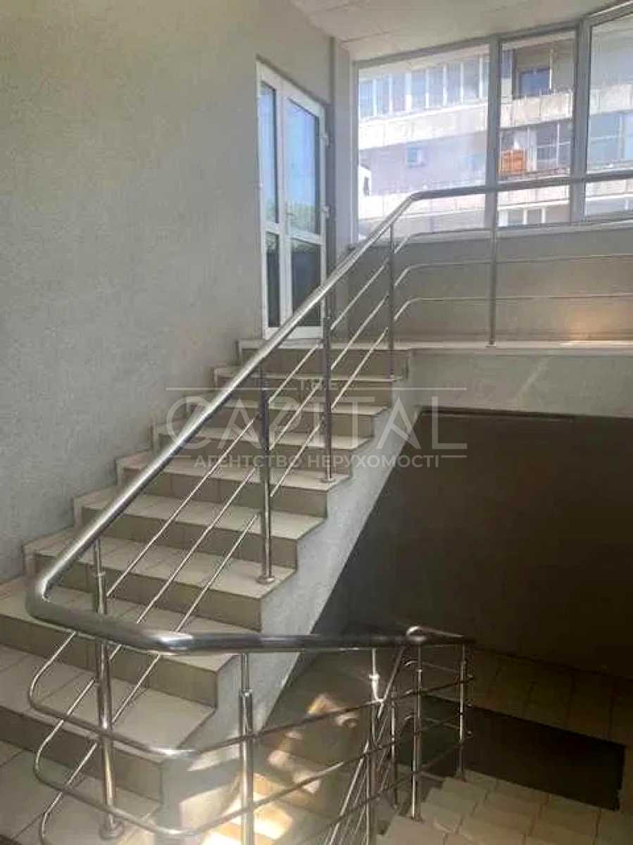 1875847552995910