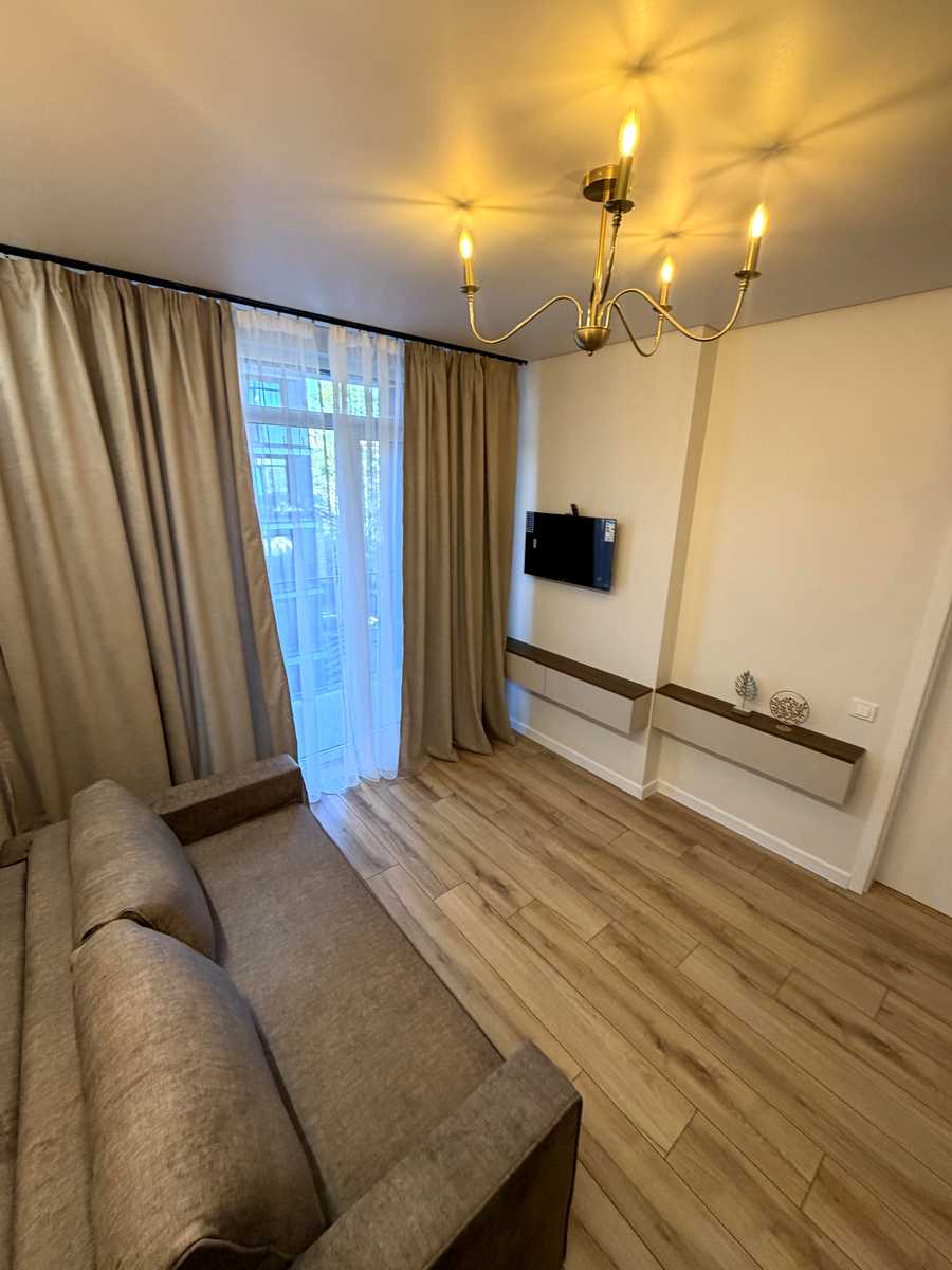 1875850181658912