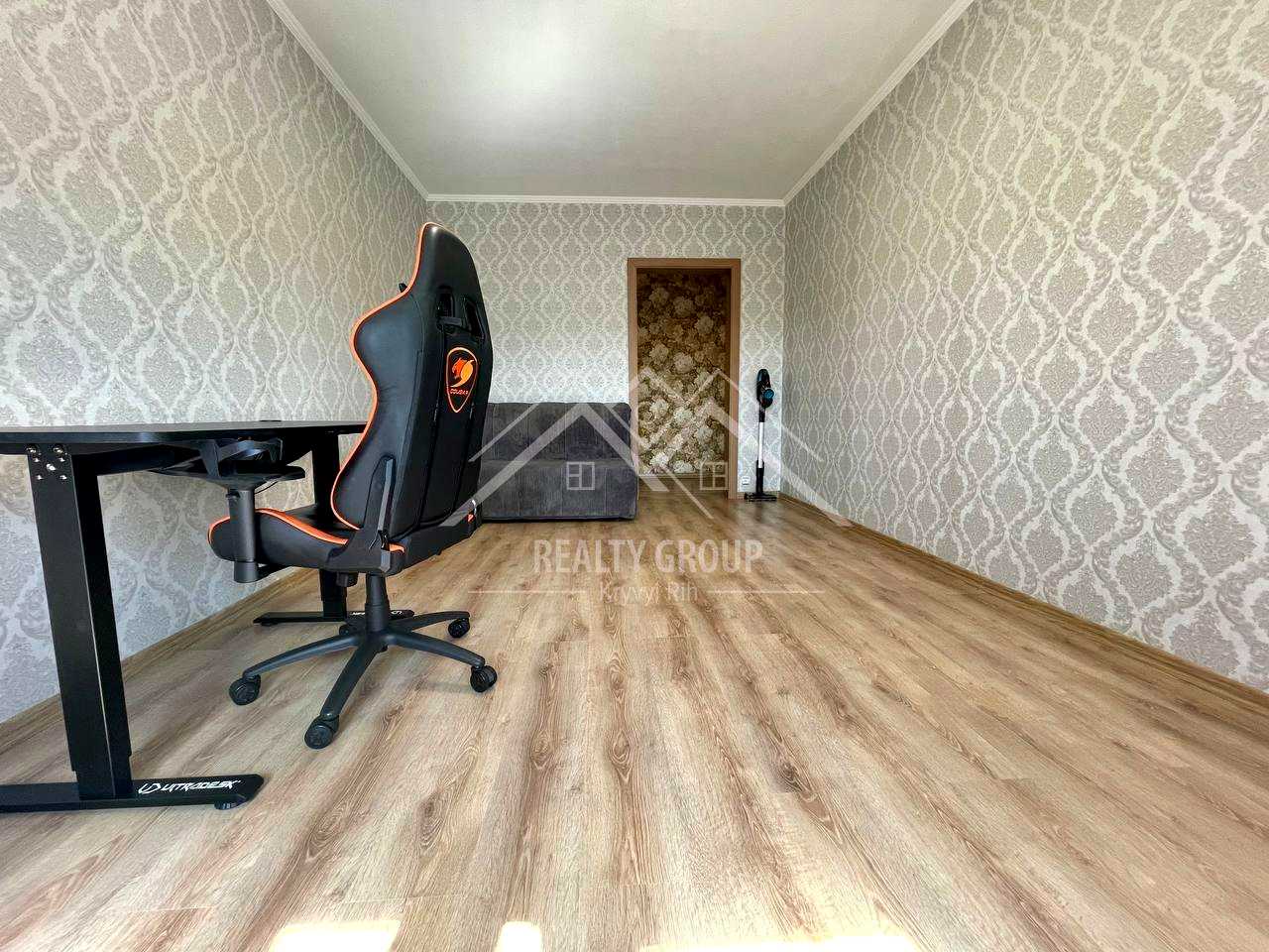 1875850453314225