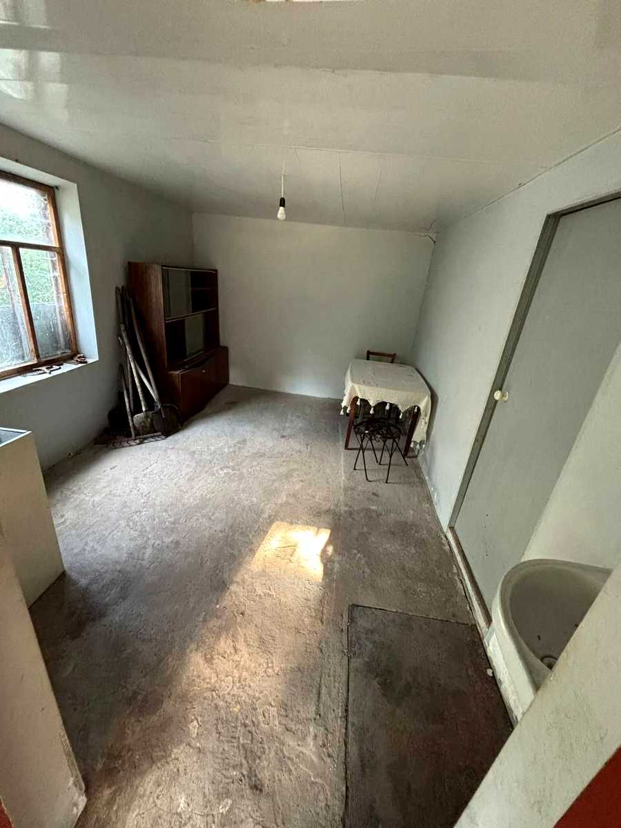1875850825538216
