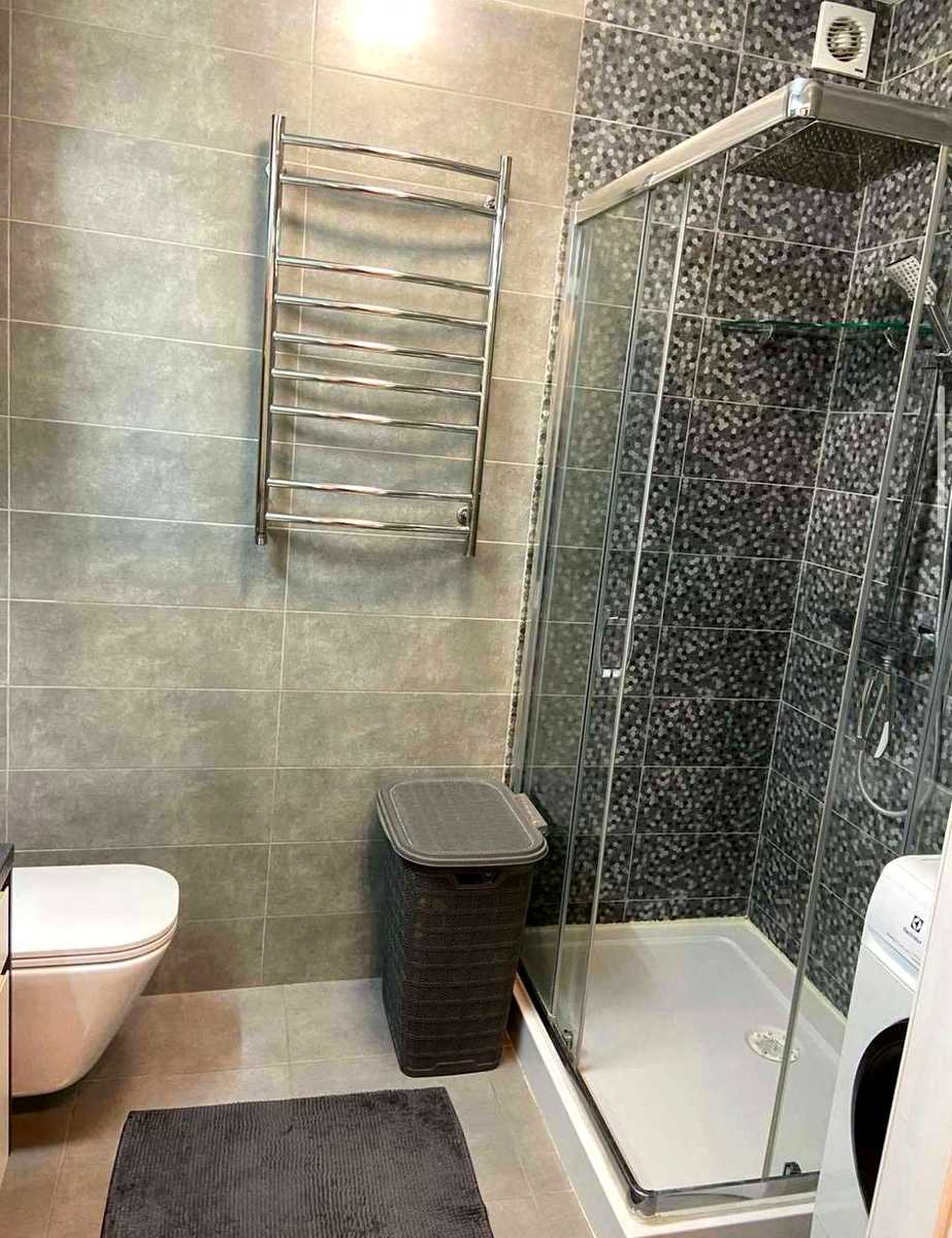 1875851869415496