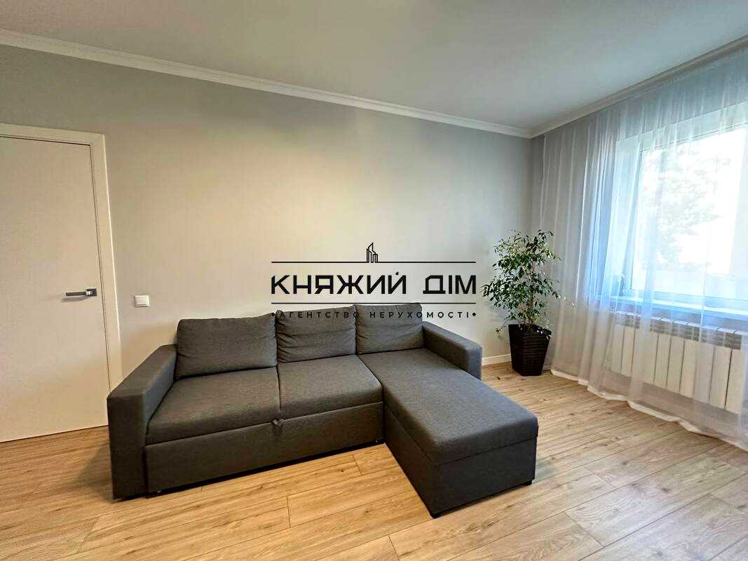 1875852251118771