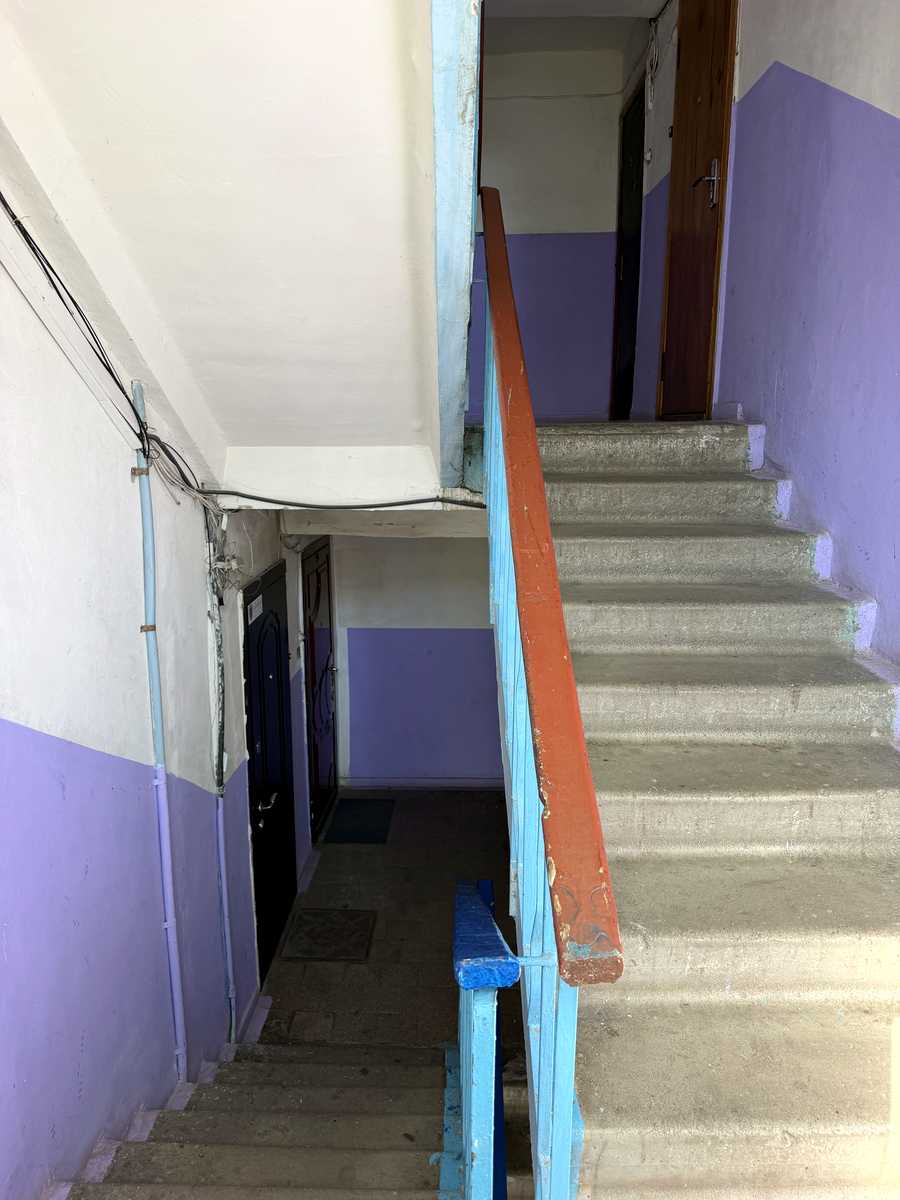 1875852460807653