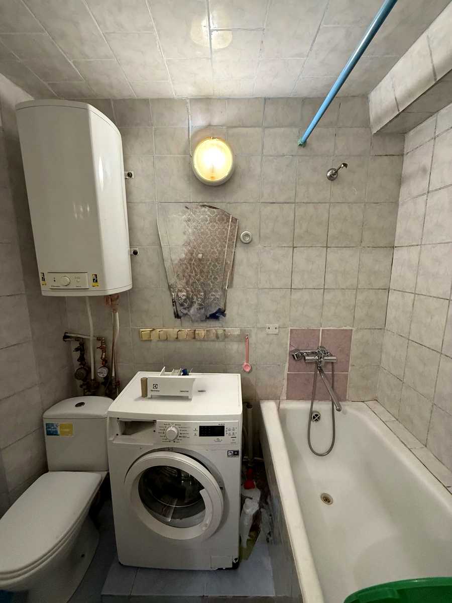 1875852477881583
