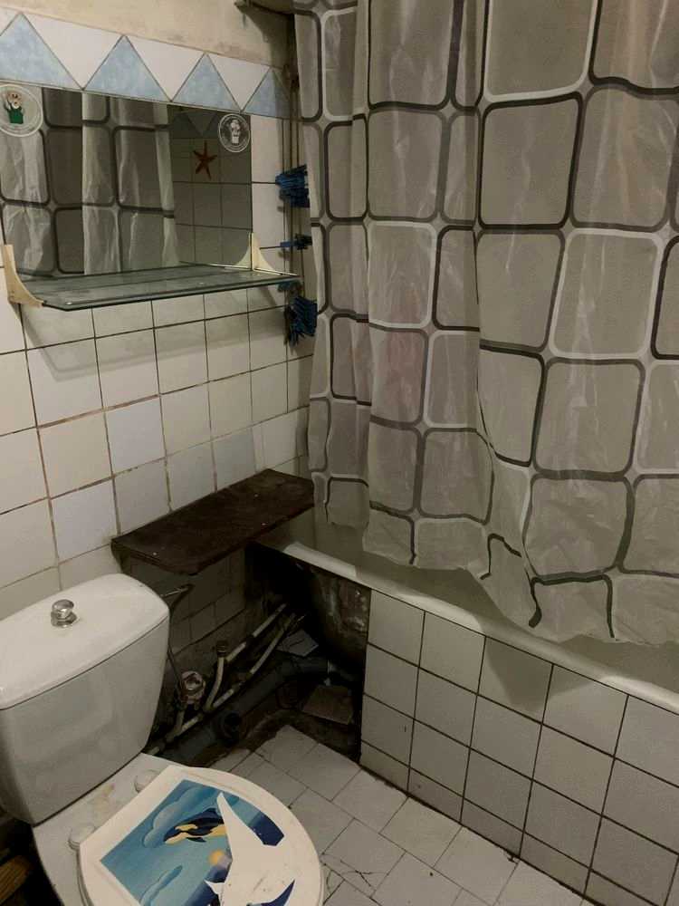 1875852853349633