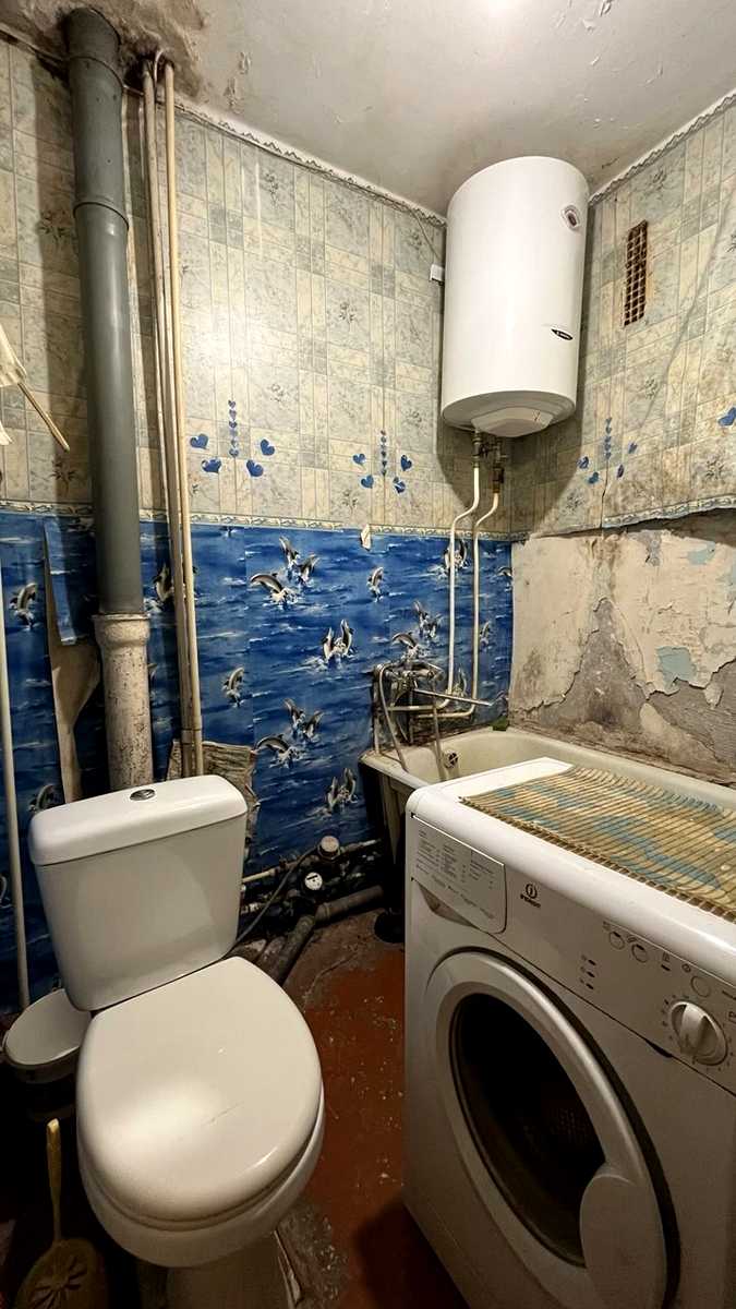 1875853046443121