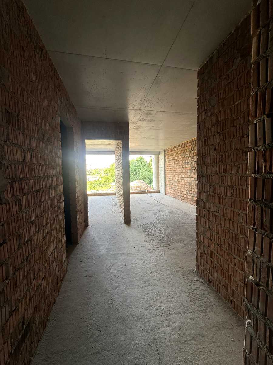 1875853106571650