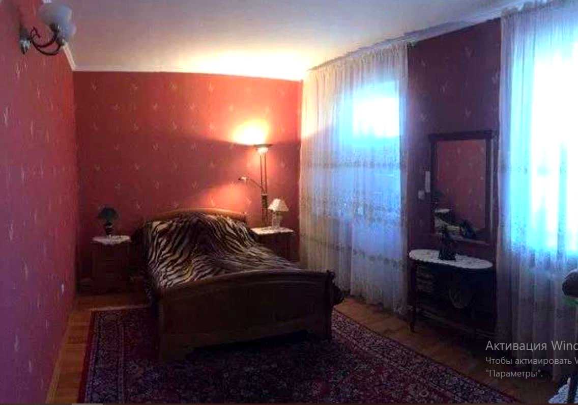 1875855345430226