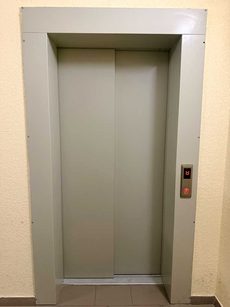 1875856805678069