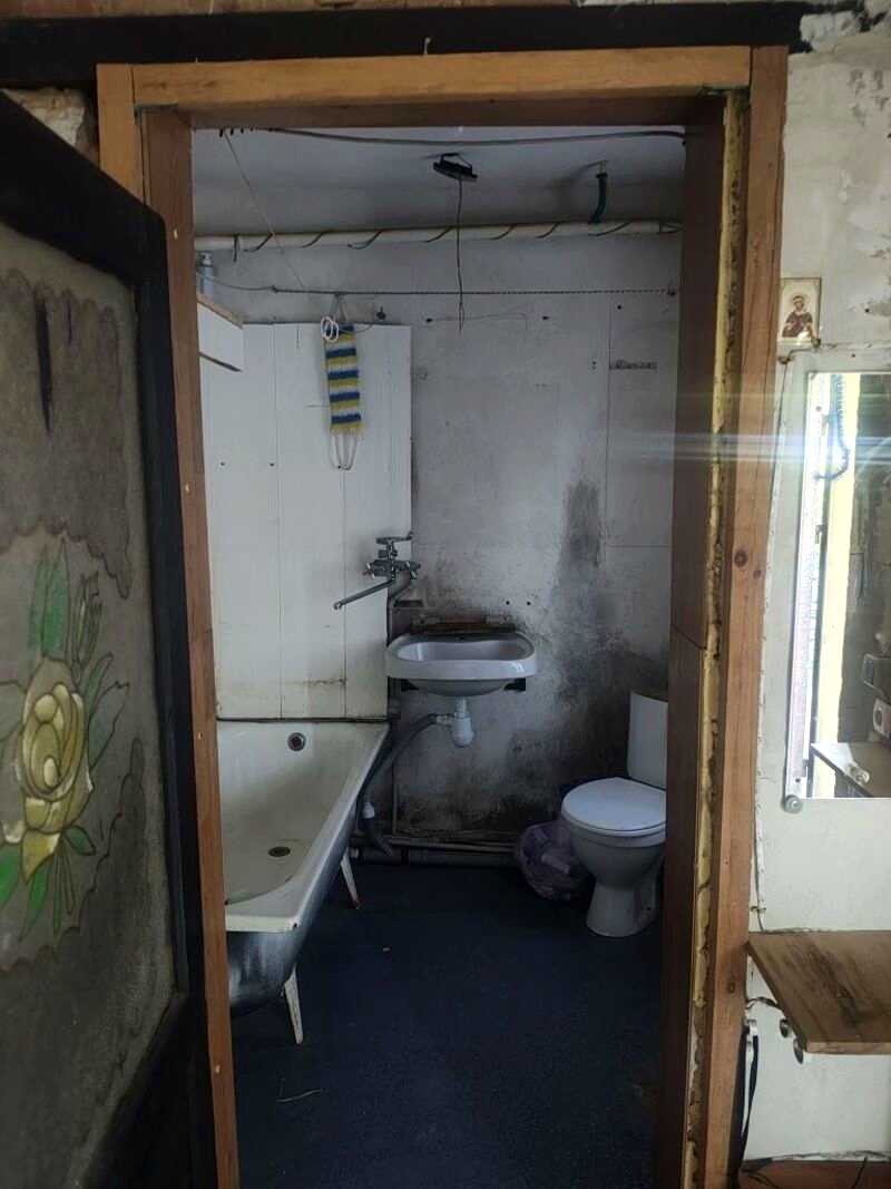 1875856989906471