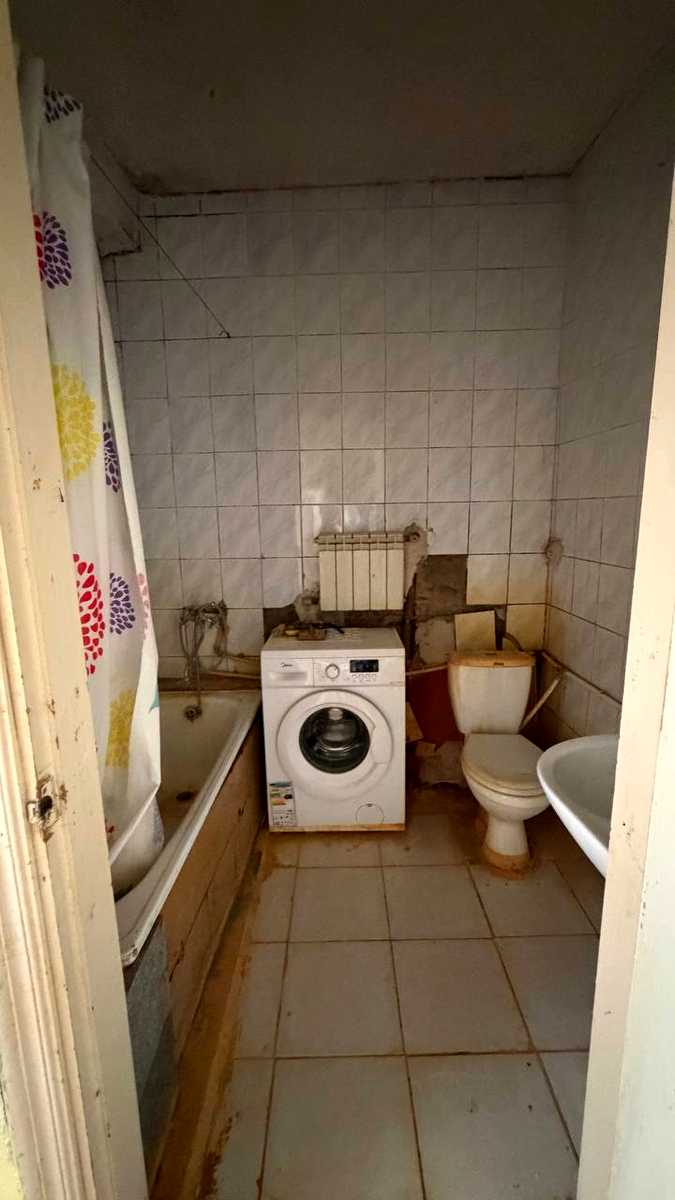 1875858430889187