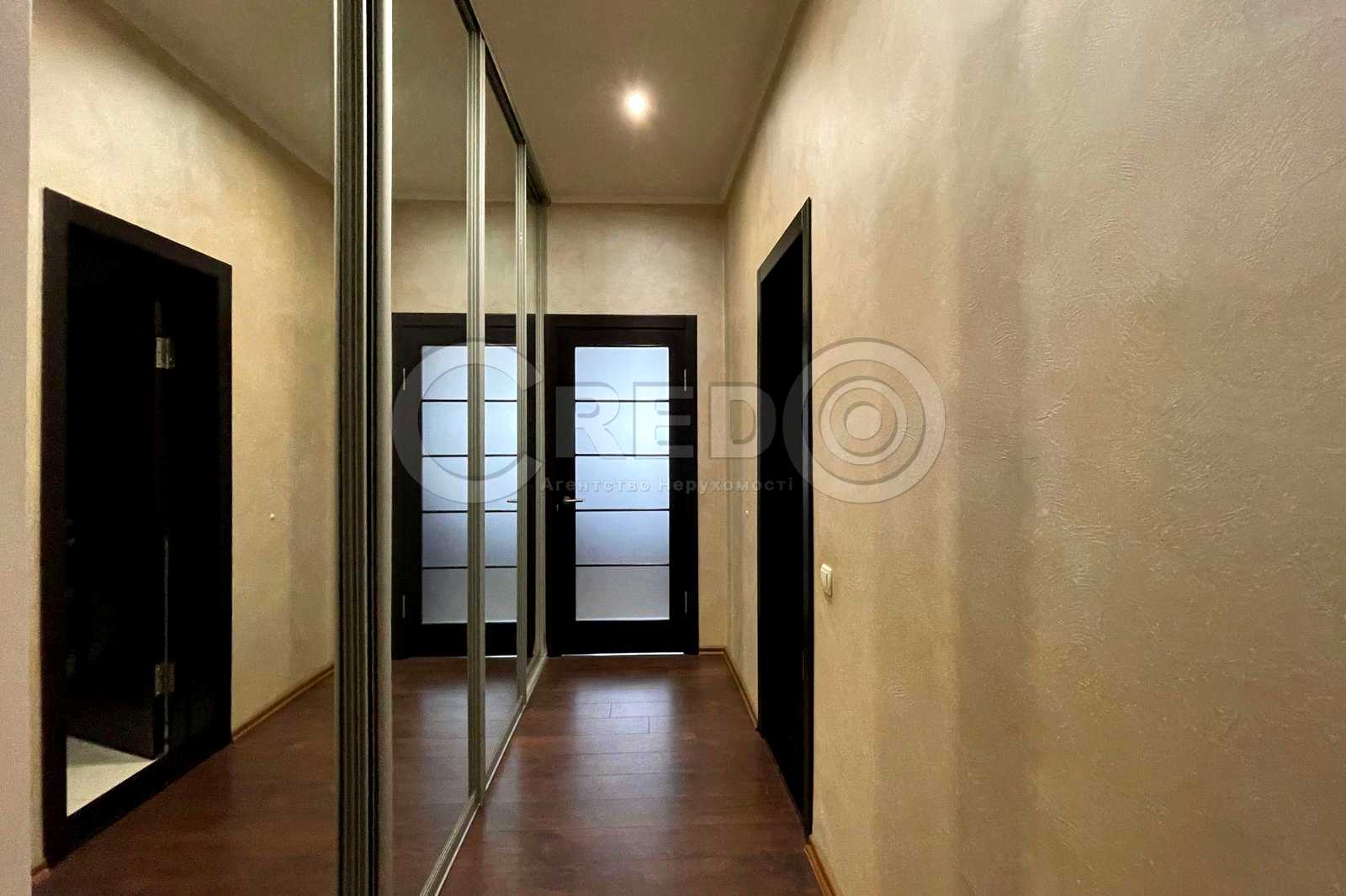 1875858518601748