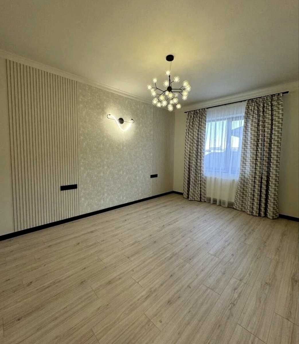 1875859038767792