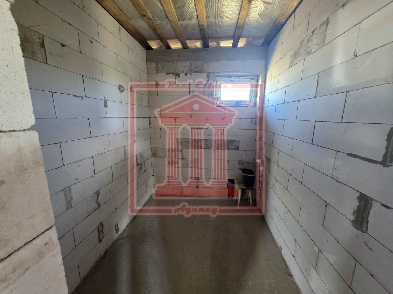 1875859458612656