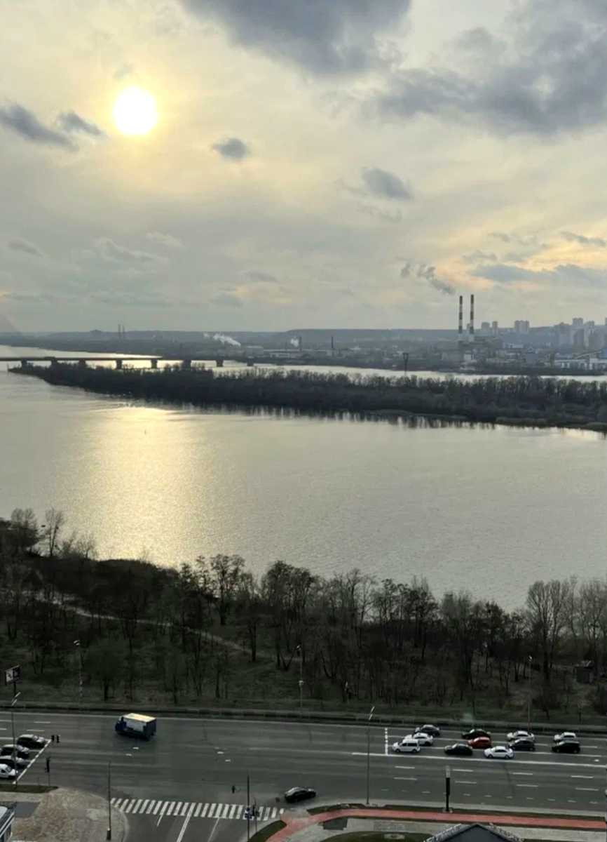 1875859575575528