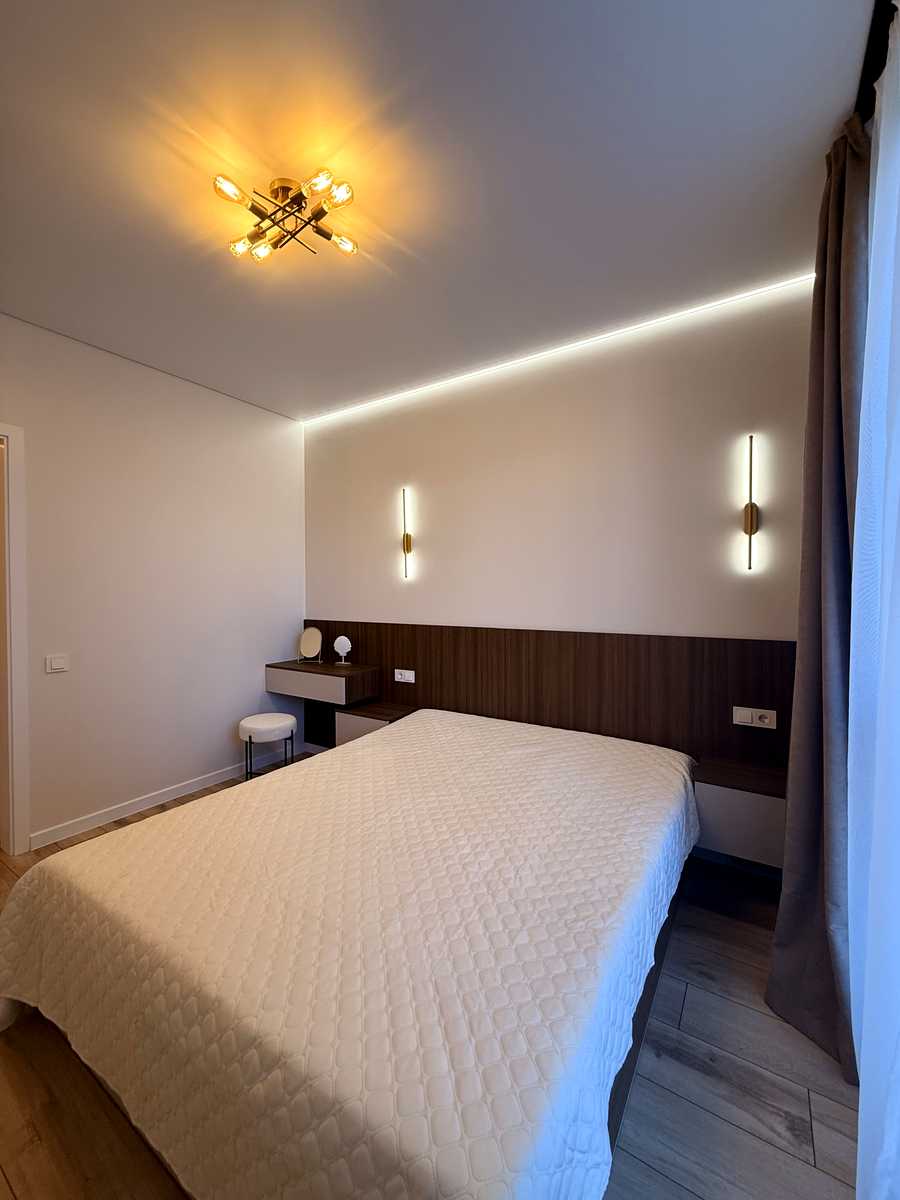 1875861901703769