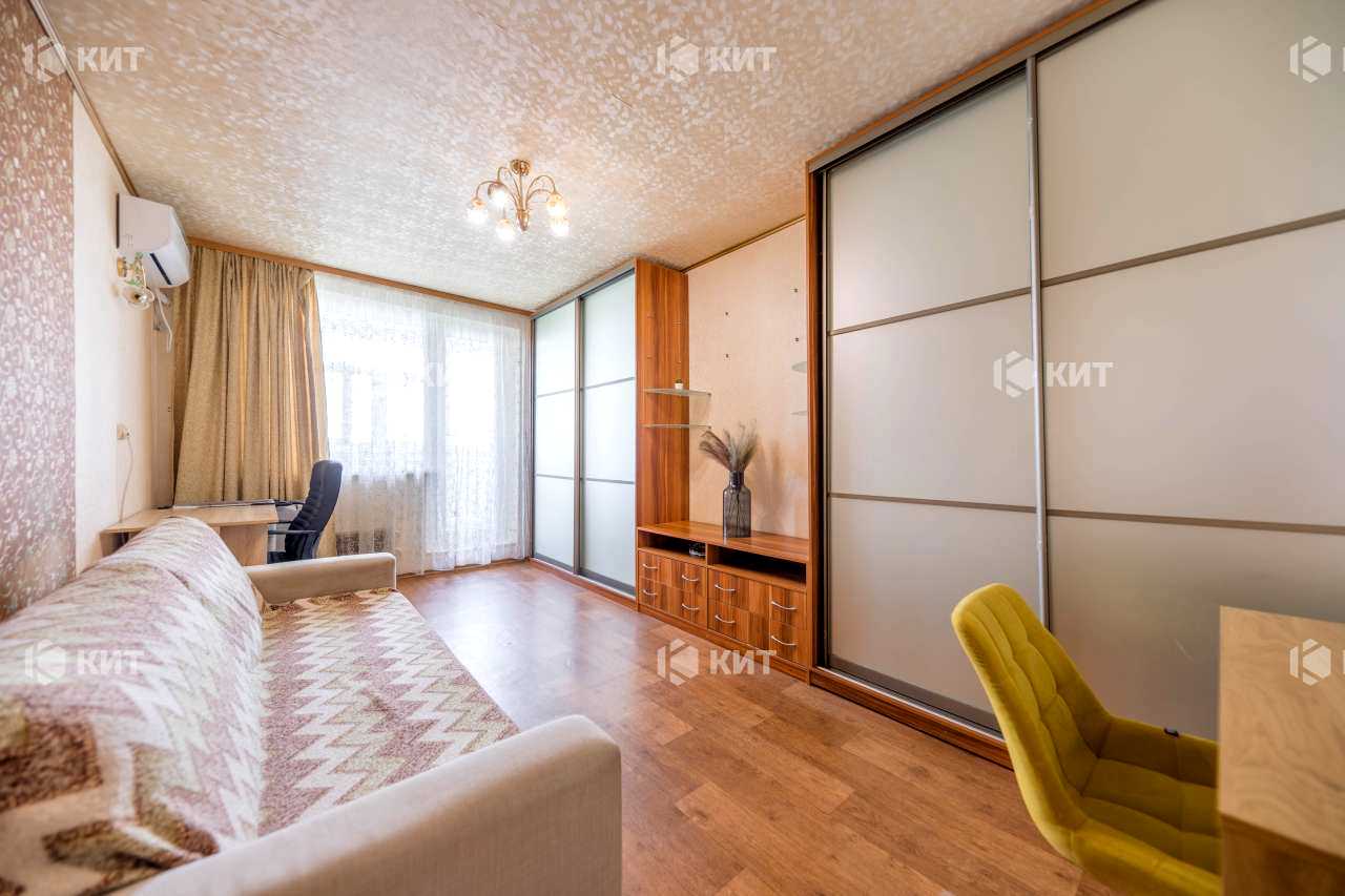 1875862306763777