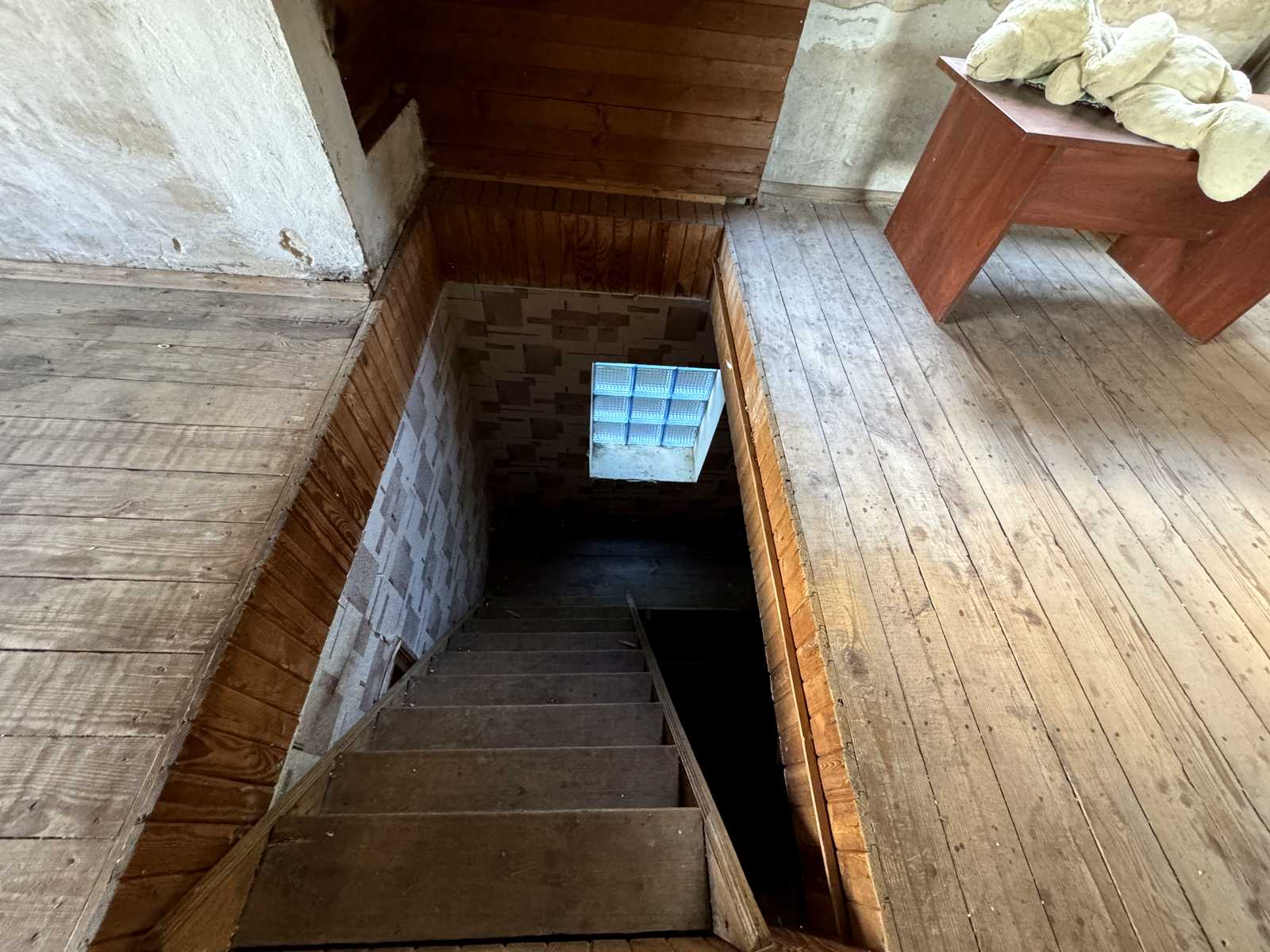 1875862515270353