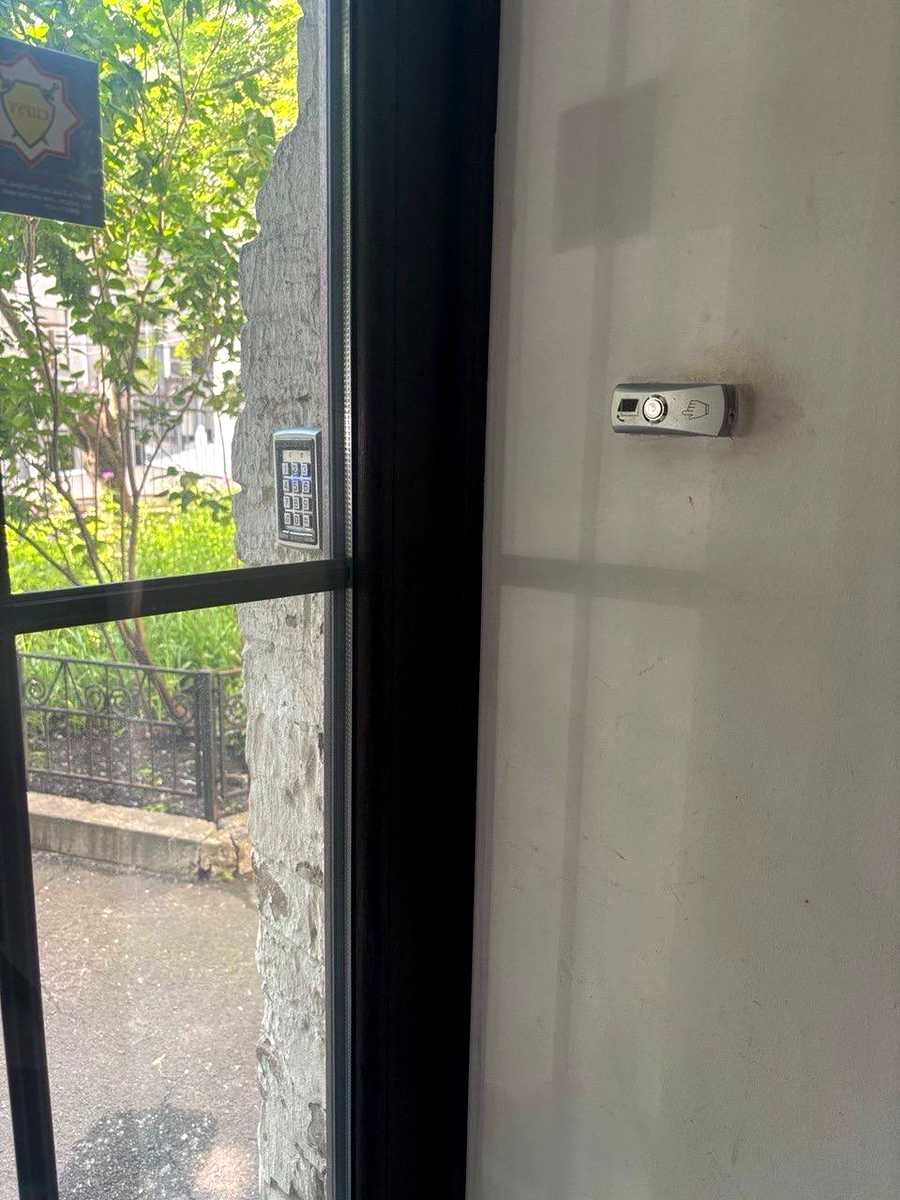 1875862529386827