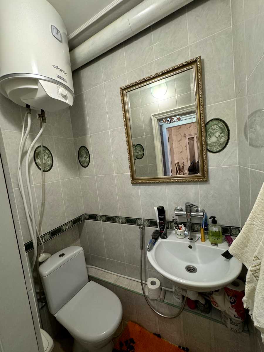 1875863432119250