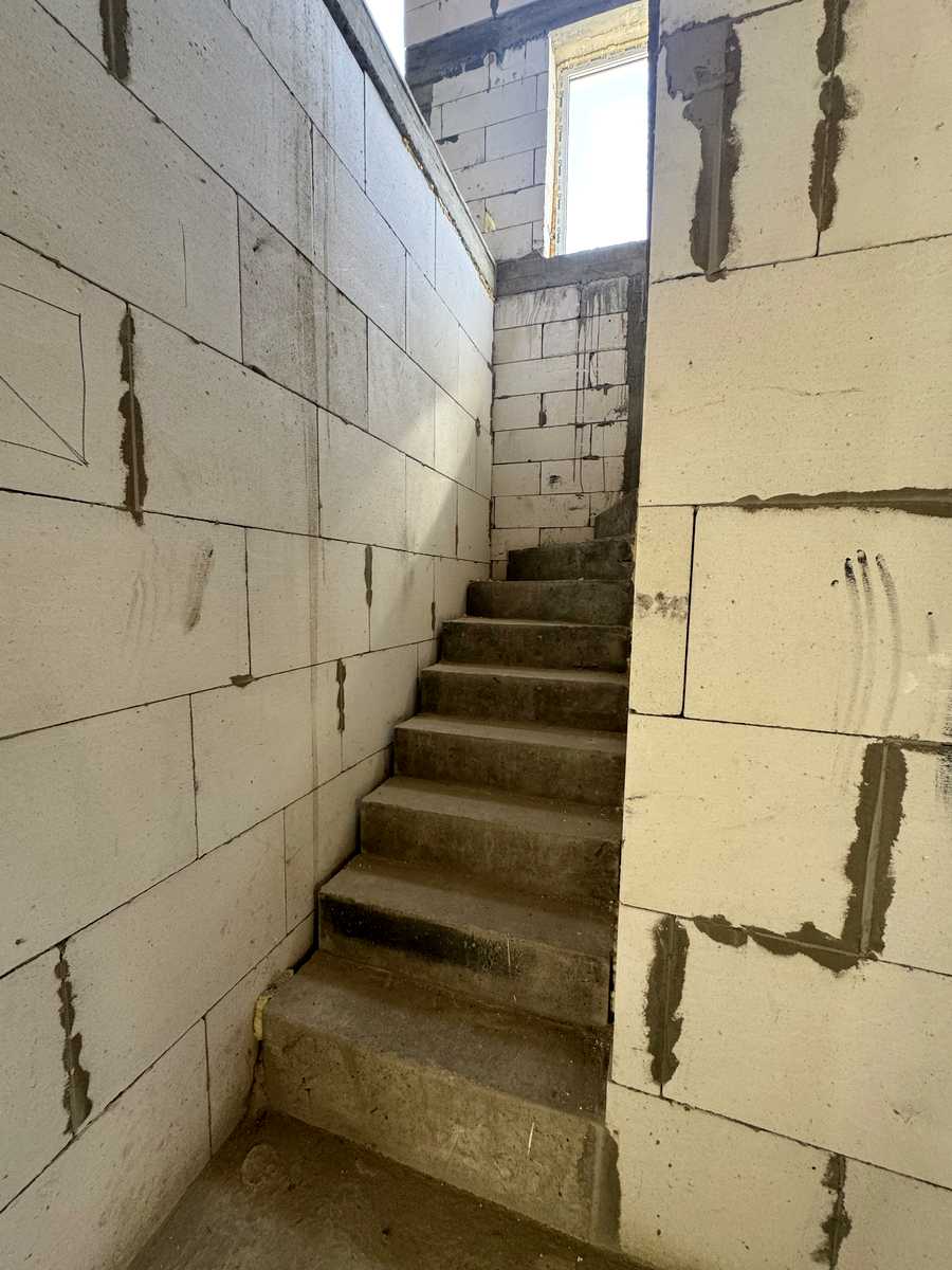 1875863438497500
